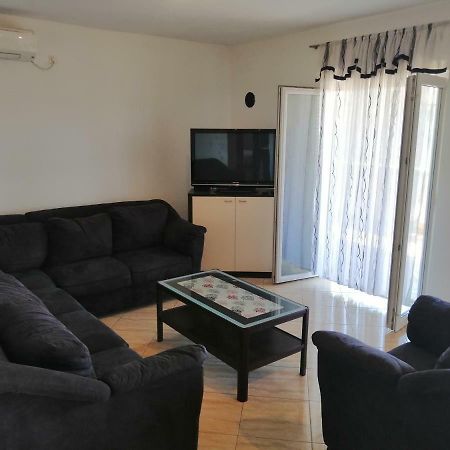Apartman Rosanda โพเซดารเย ภายนอก รูปภาพ