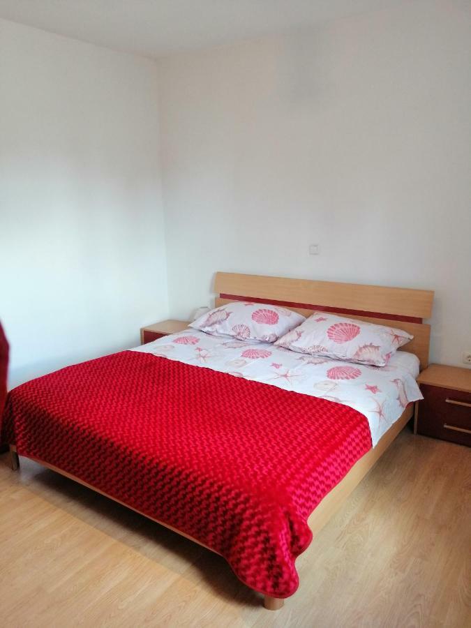 Apartman Rosanda โพเซดารเย ภายนอก รูปภาพ