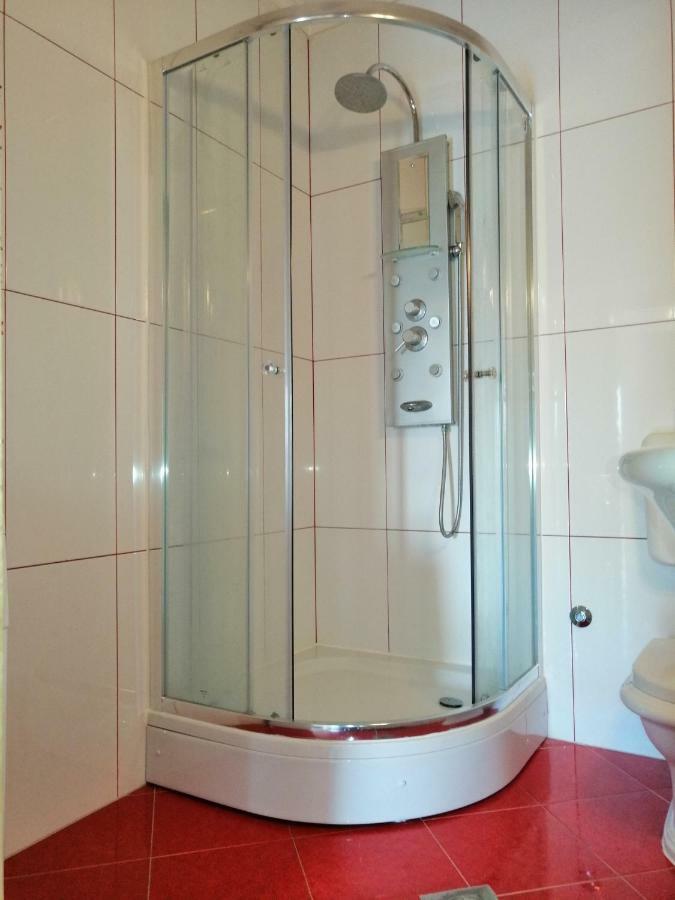 Apartman Rosanda โพเซดารเย ภายนอก รูปภาพ