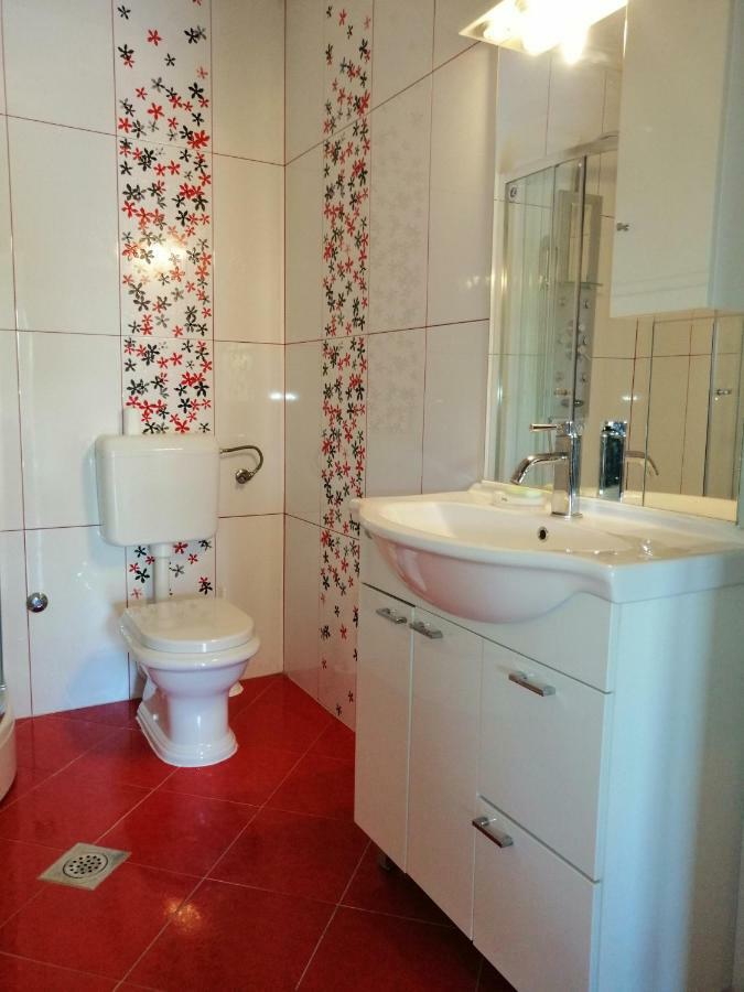Apartman Rosanda โพเซดารเย ภายนอก รูปภาพ