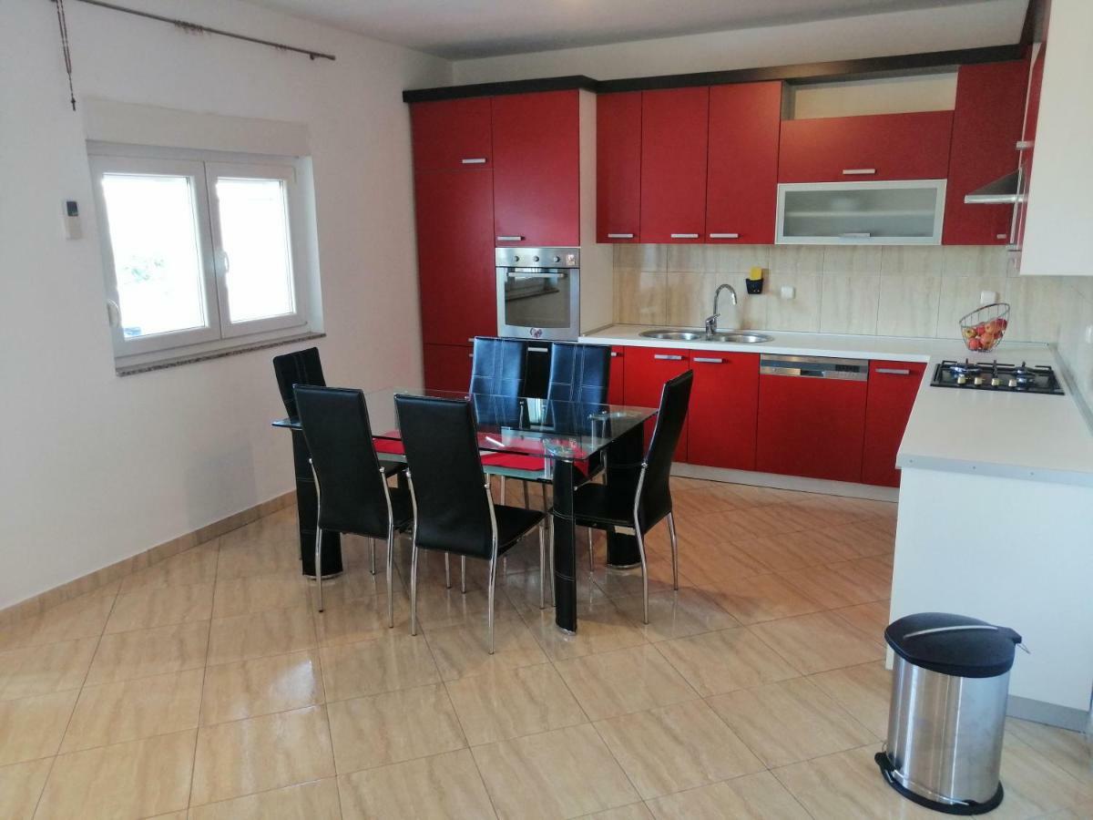 Apartman Rosanda โพเซดารเย ภายนอก รูปภาพ